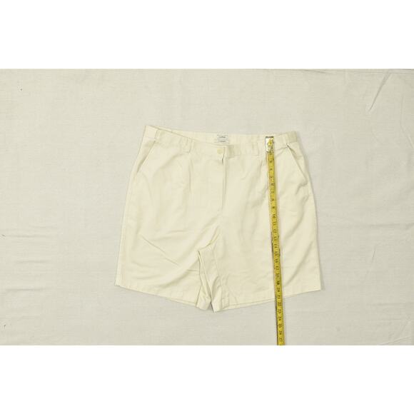 L.L.Bean Original Fit Women's Plus Size 20W Khaki Chino Shorts Cotton - Picture 2 of 8